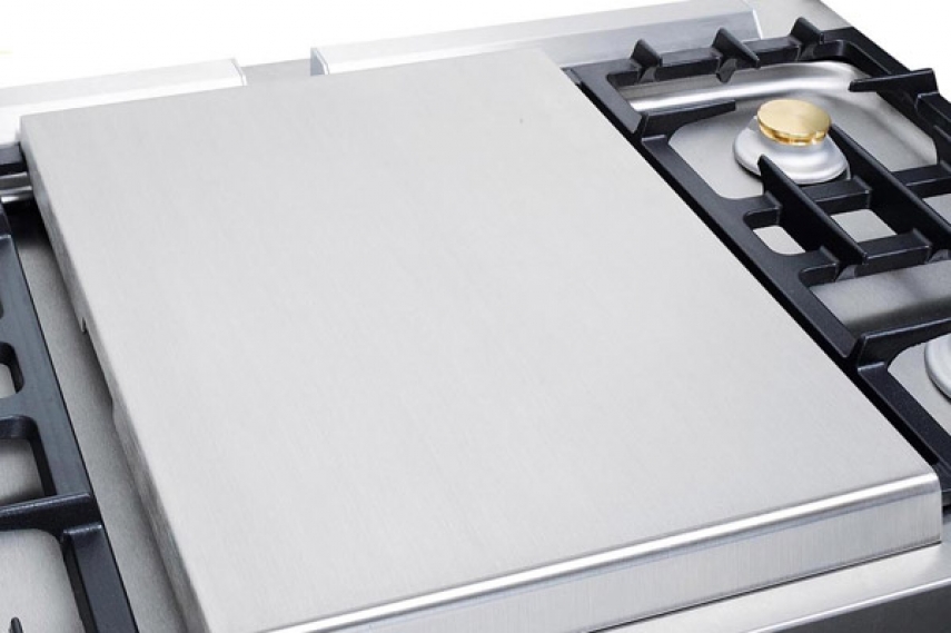 Stainless steel cover for central simmer plate
